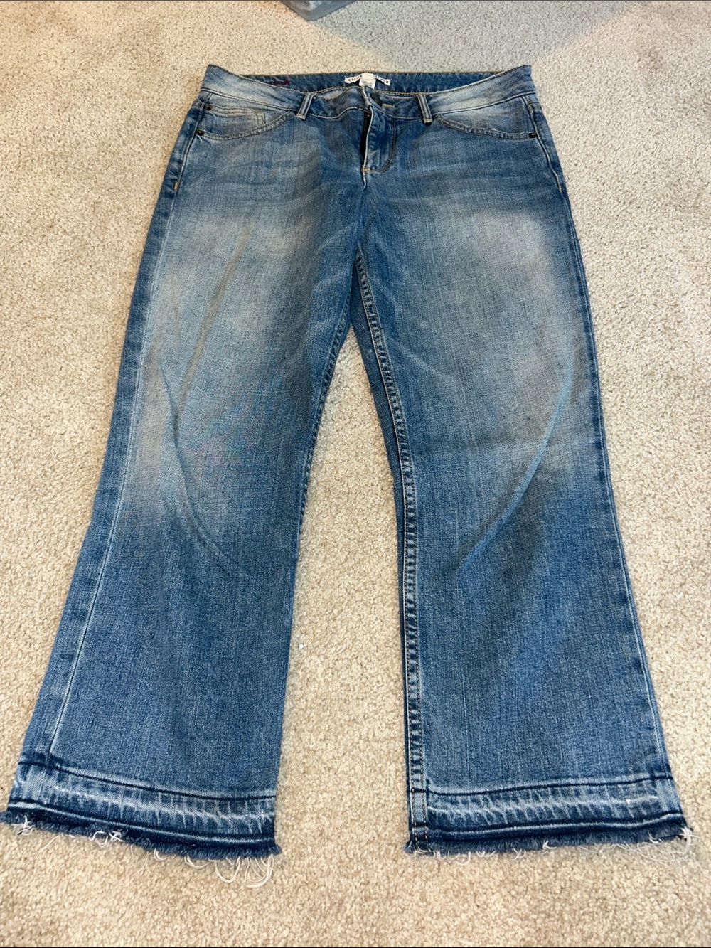 Alice and Olivia cropped low rise jeans